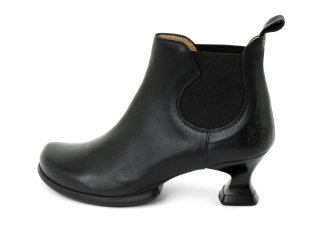 John Fluevog Danke - Black | Low Heel Chelsea Boots