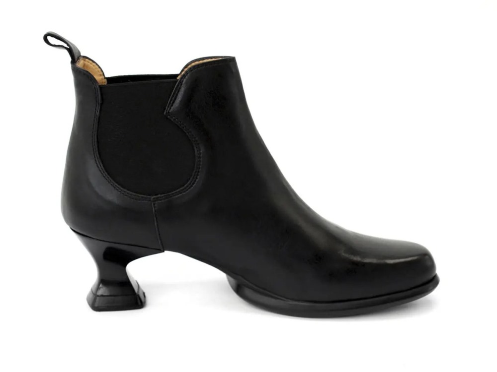 John Fluevog Danke - Black | Low Heel Chelsea Boots